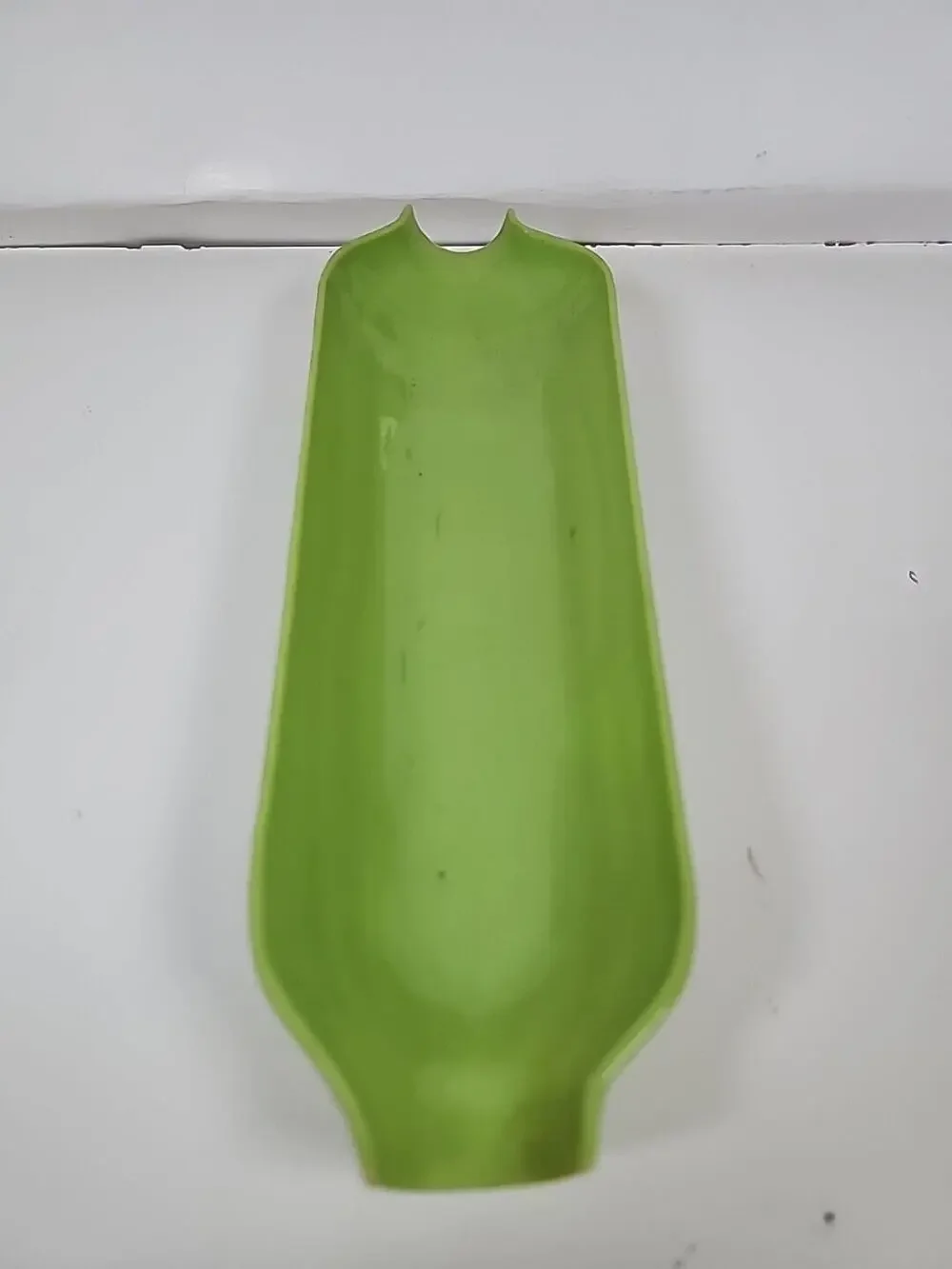 Royal Plastic Corn on the Cob Trays Holders Serving Plates Green 1970s Set Of 7